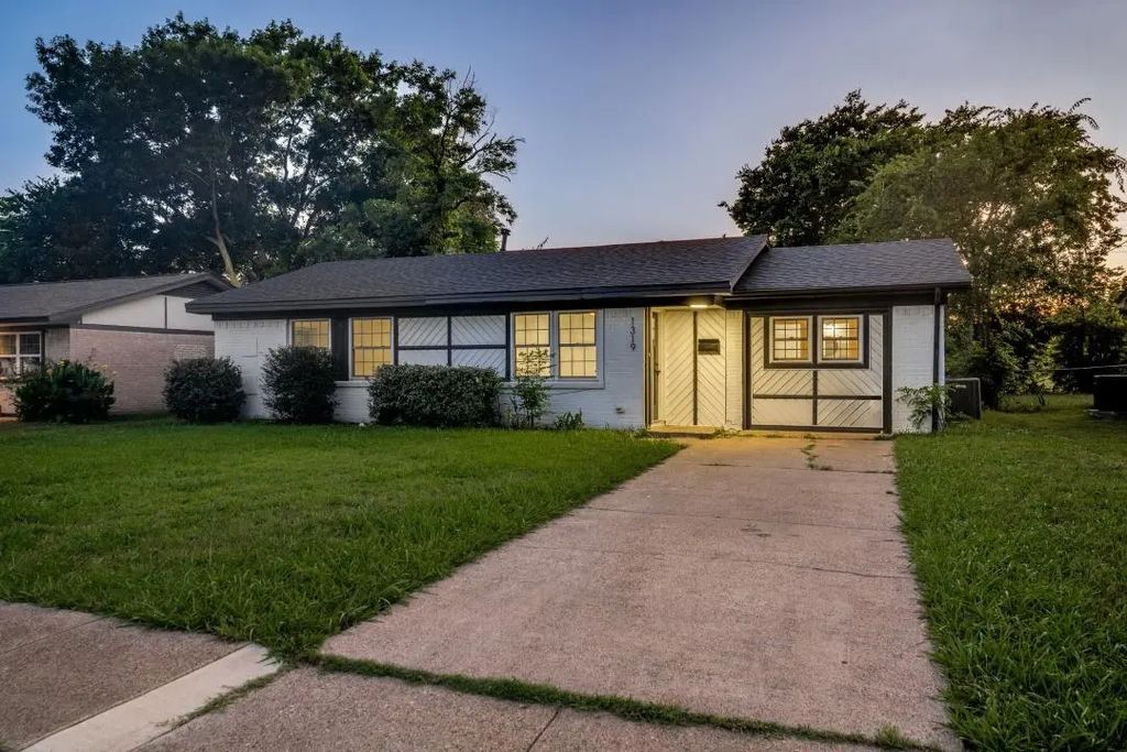 1319 Eastern Heights Drive, Mesquite