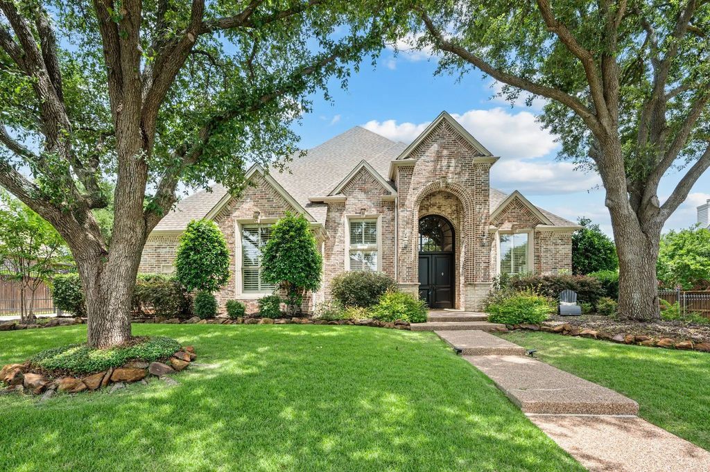 1111 Calais Drive, Southlake