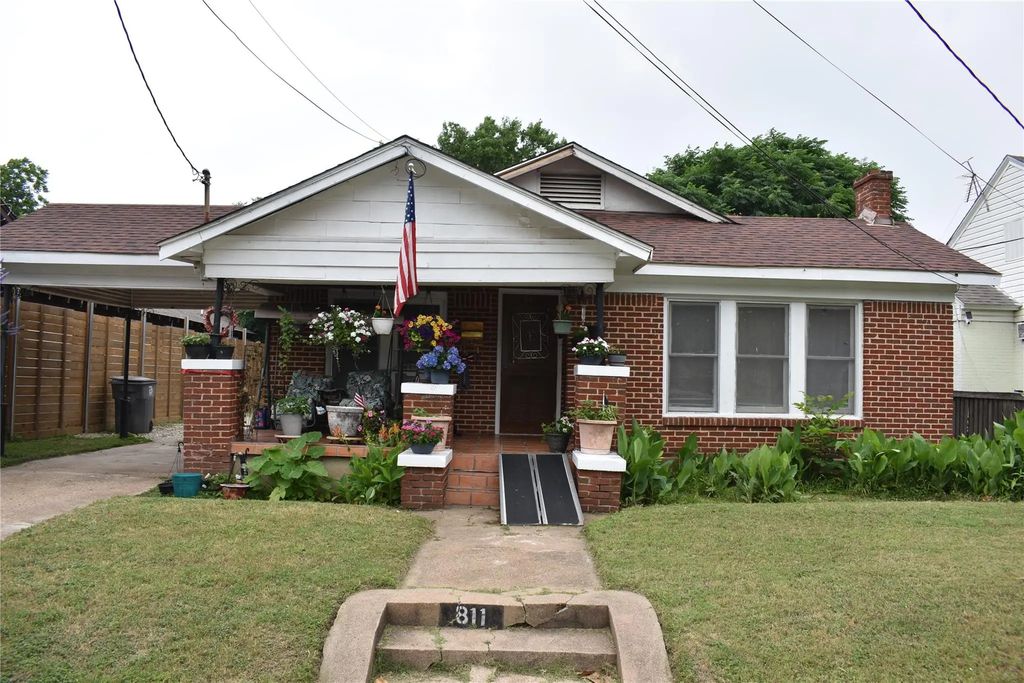 811 Buckalew Street, Dallas
