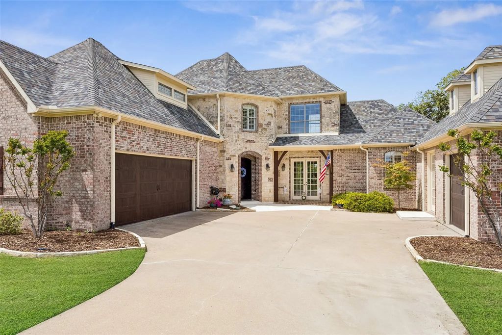 1320 Lakeview Drive, Celina