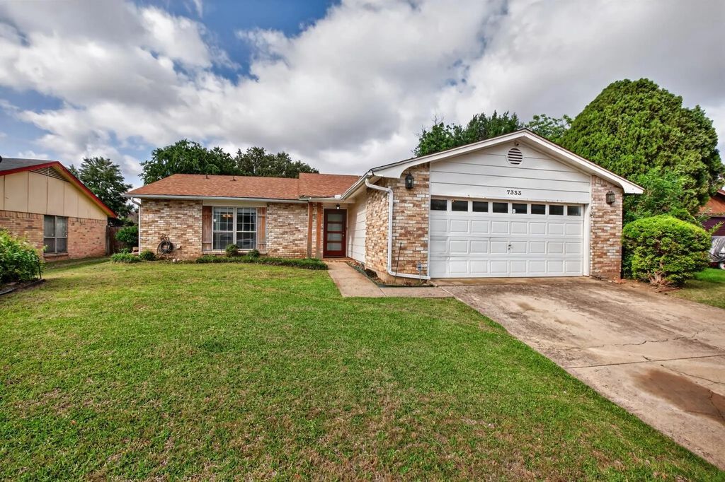 7333 Misty Meadow Drive S, Fort Worth
