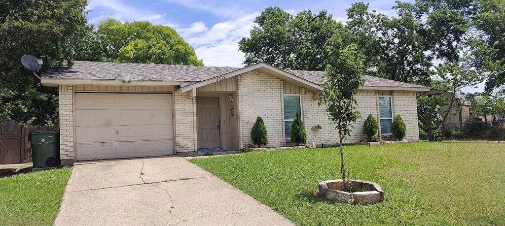 3938 University Drive, Garland