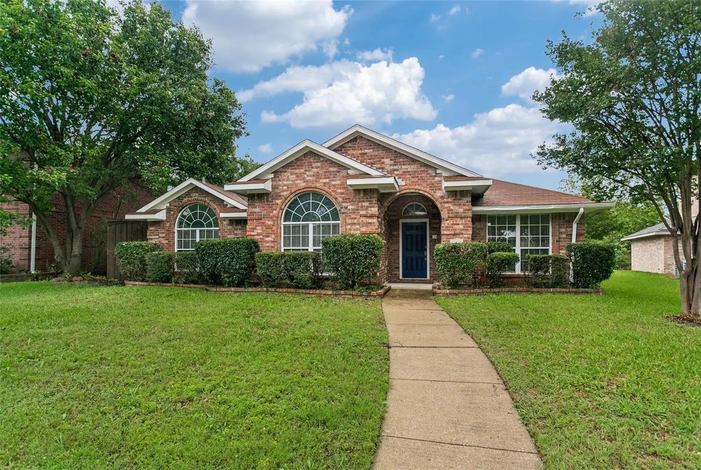 724 Bluebonnet Drive, Allen
