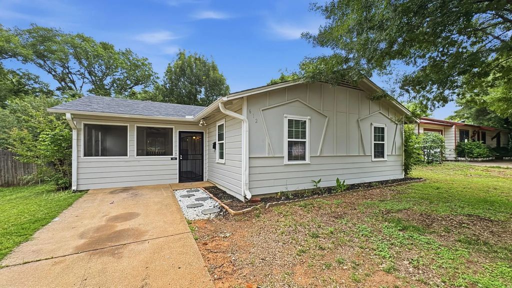612 Aransas Drive, Euless
