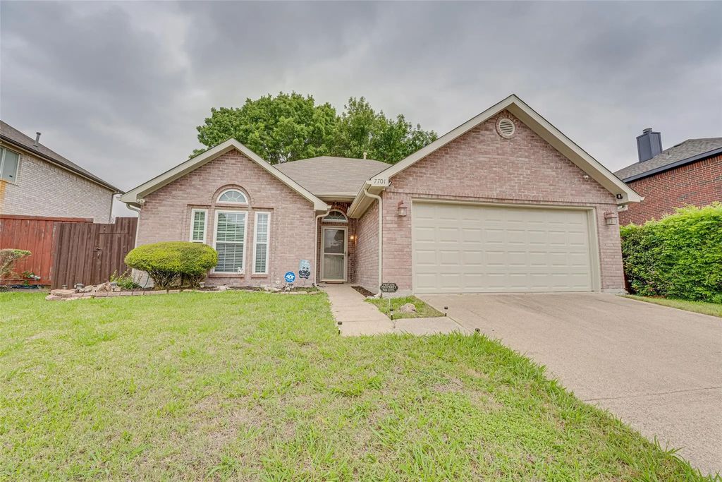 7701 Gillon Drive, Rowlett