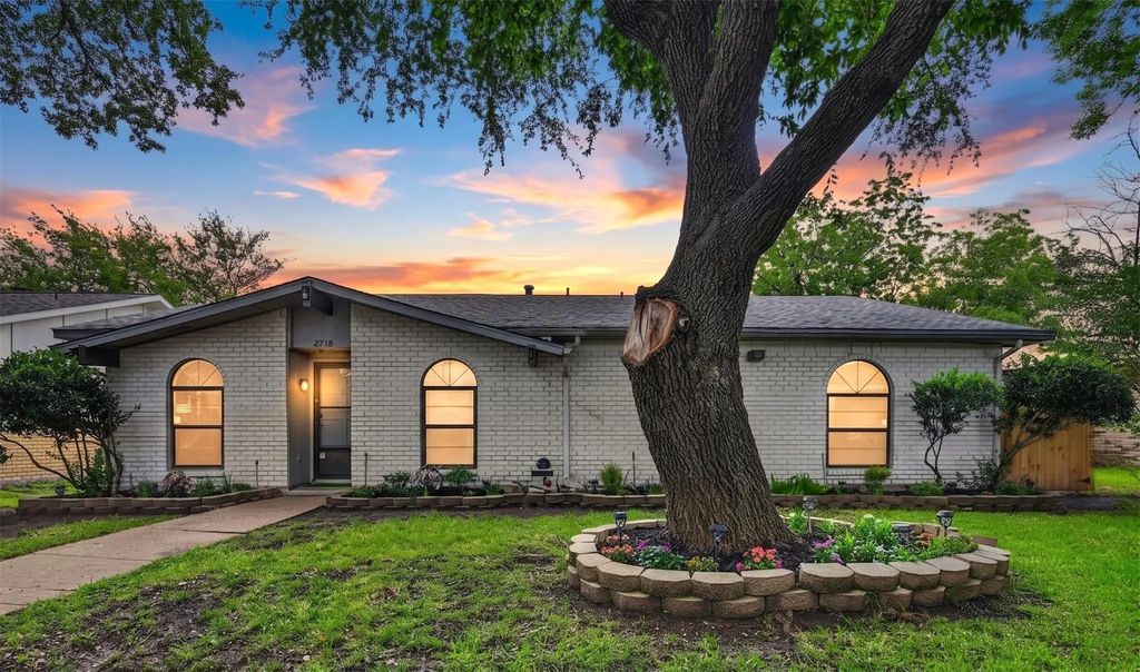 2718 Clover Valley Drive, Garland