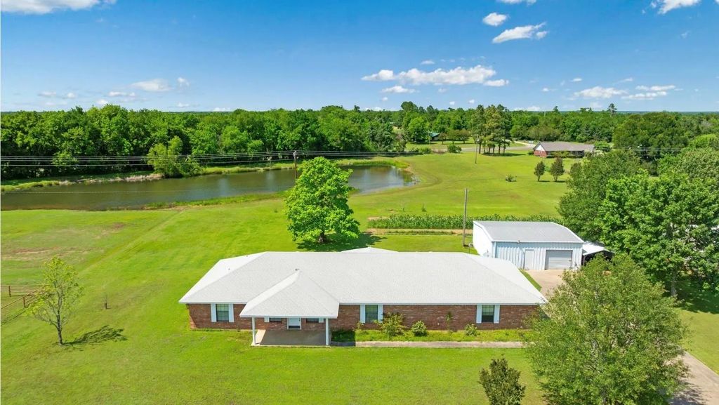 152 County Road 32250, Sumner