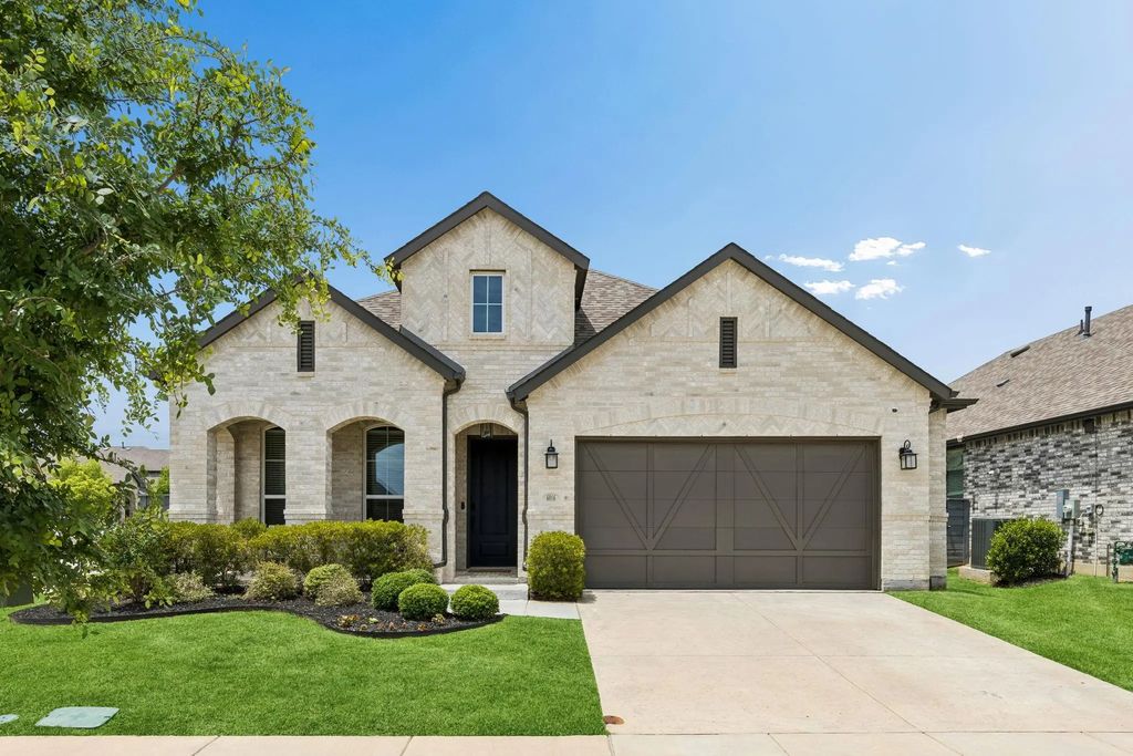 6016 Mapleshade Way, Aubrey