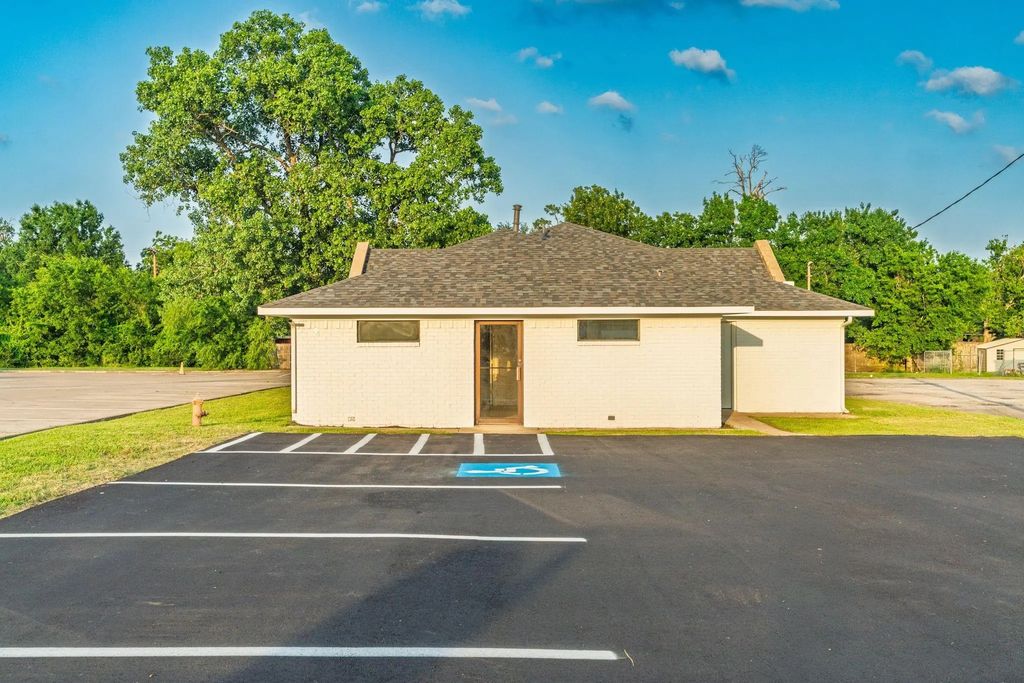 4527 Stonewall Street, Greenville