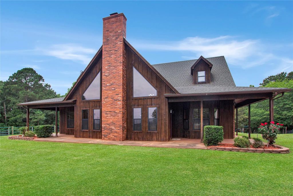 6233 Curtis Black Road, Hallsville