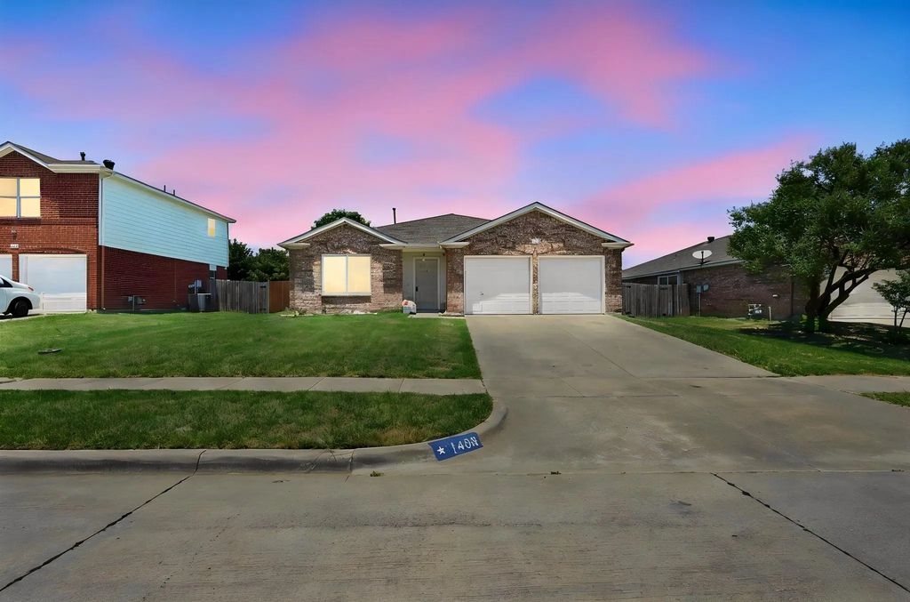 1409 Dundee Drive, Arlington