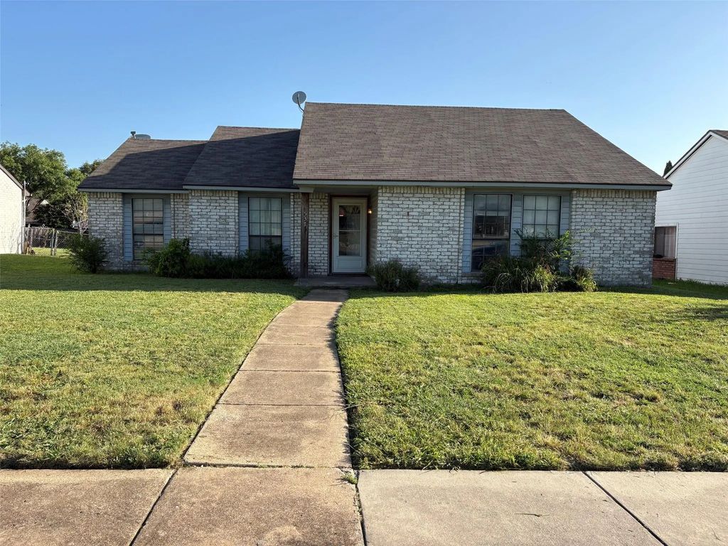 537 E Bethany Drive, Allen