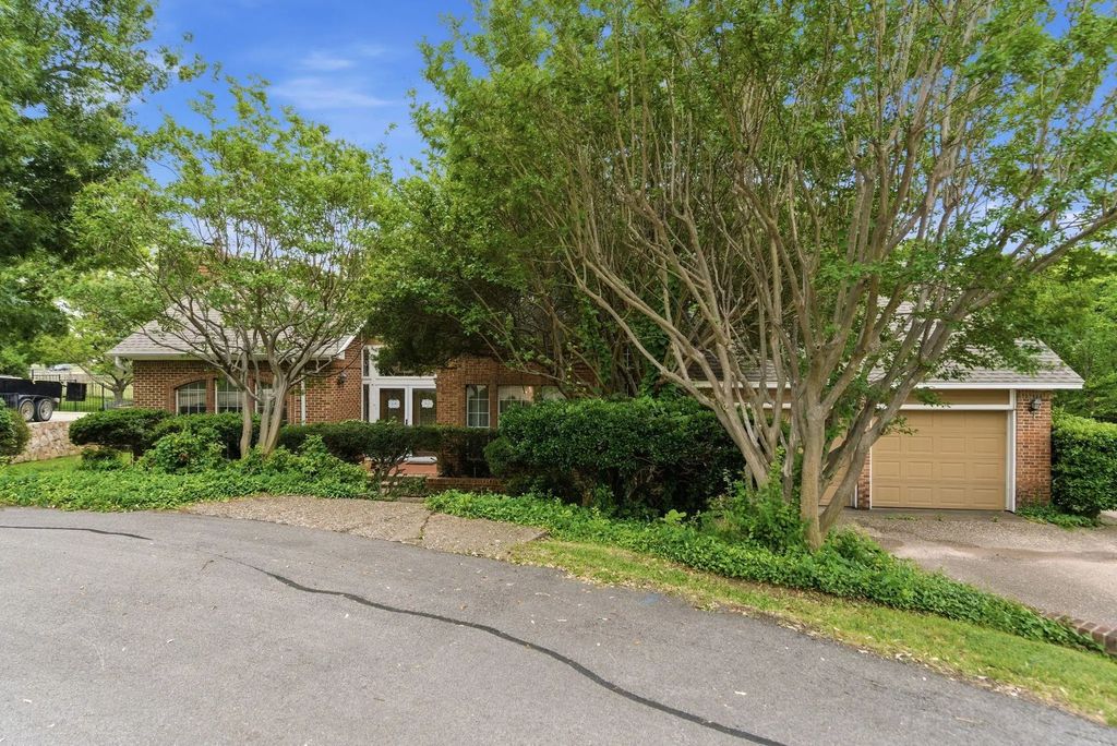 428 Moran Drive, Highland Village