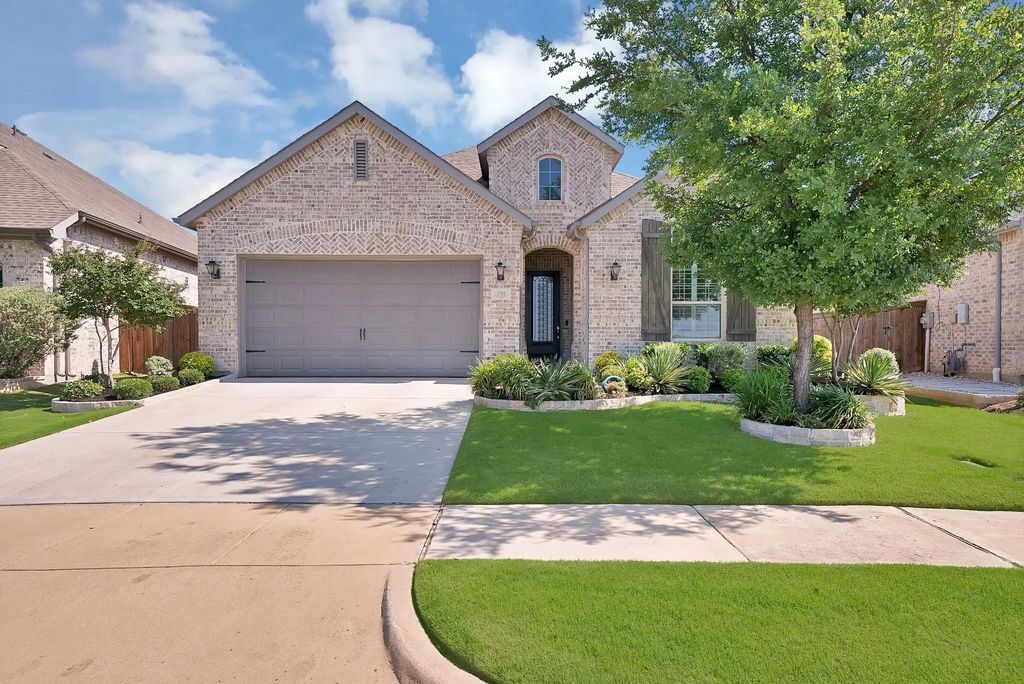 1709 Shetland Road, Aubrey
