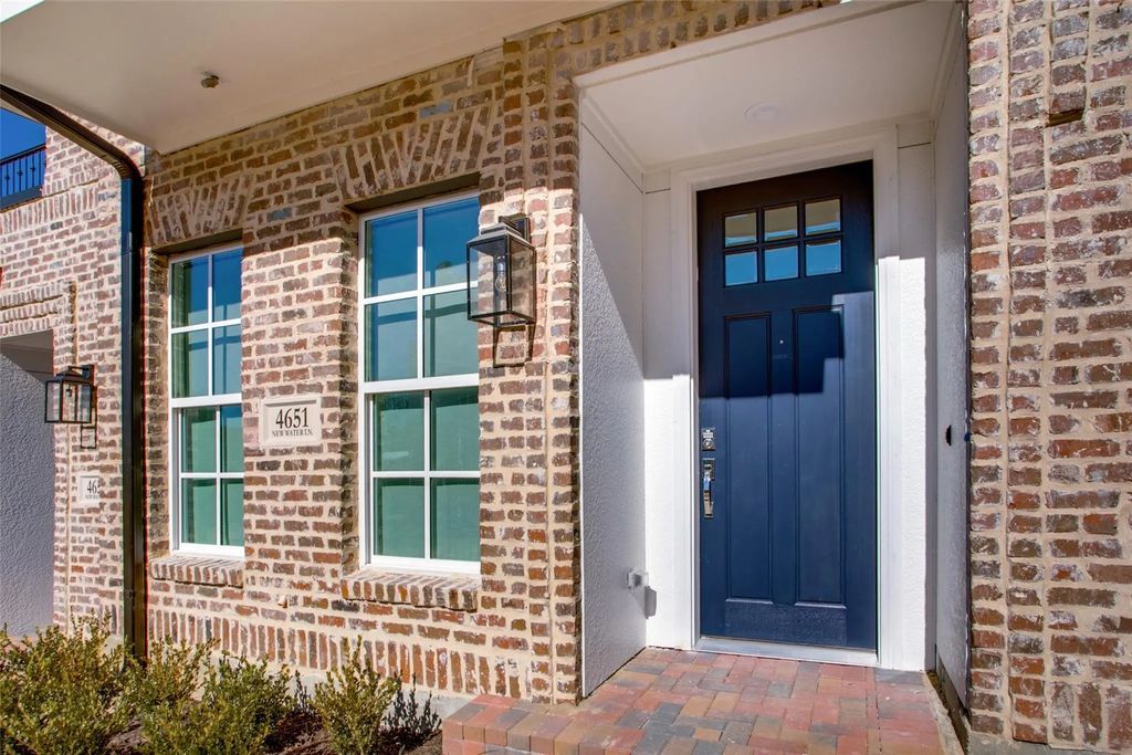 4651 New Water Lane, Dallas