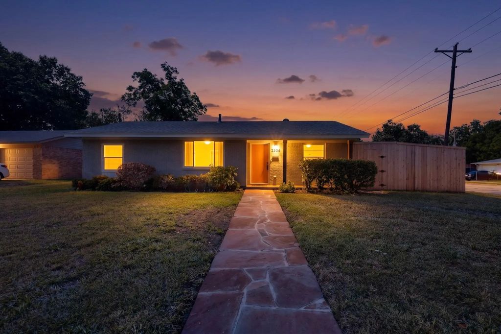 2506 Hillsboro Avenue, Dallas