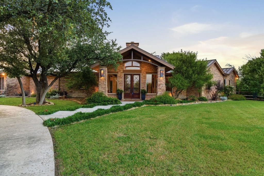 1167 Meadow Hill Road, Fort Worth