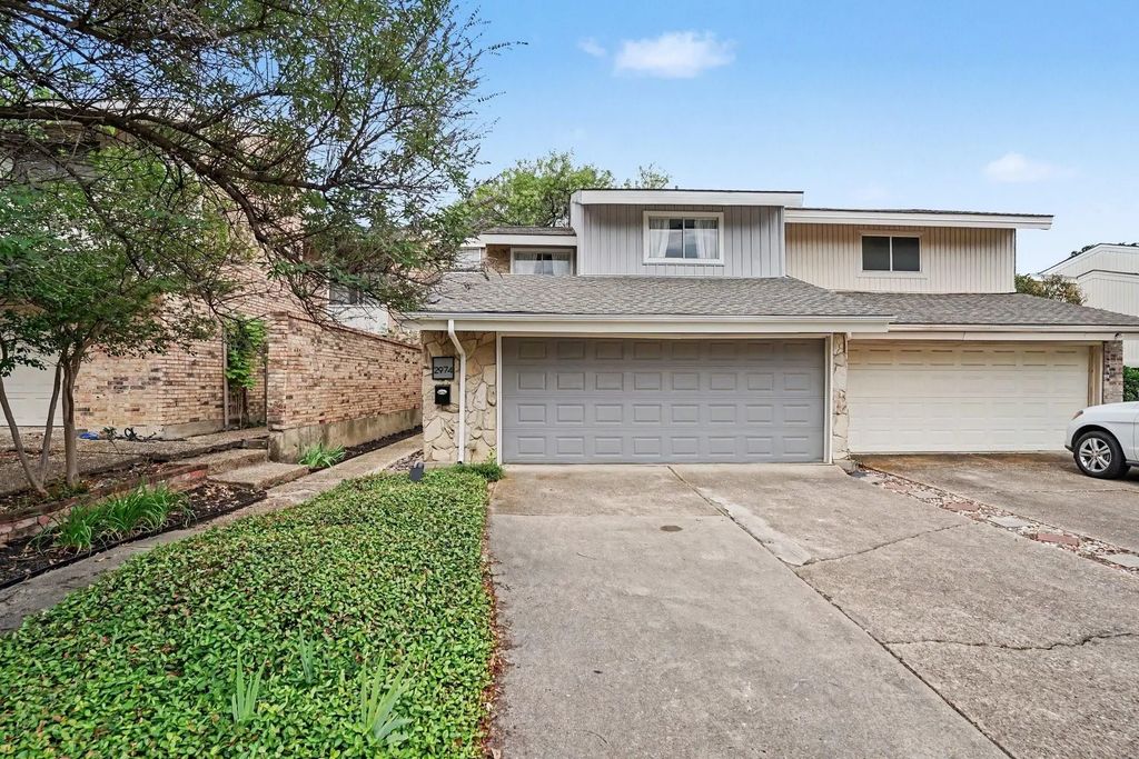 2974 Country Place Circle, Carrollton