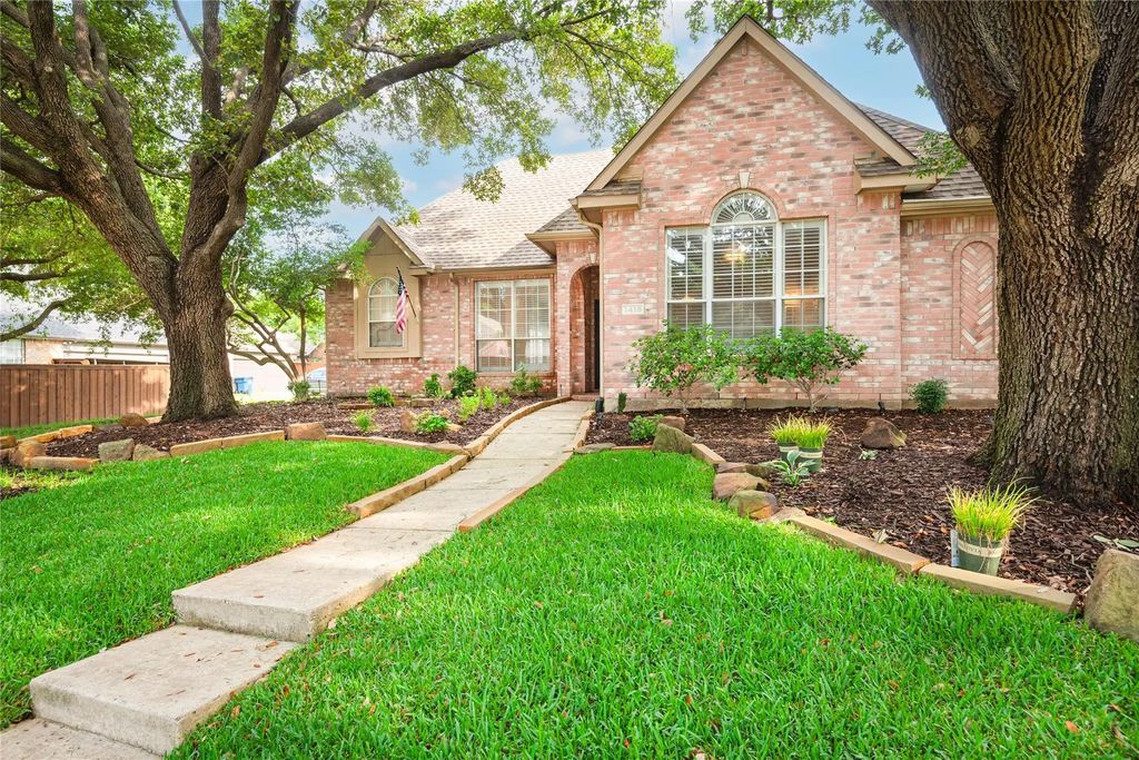 1416 Brandon Court, Allen