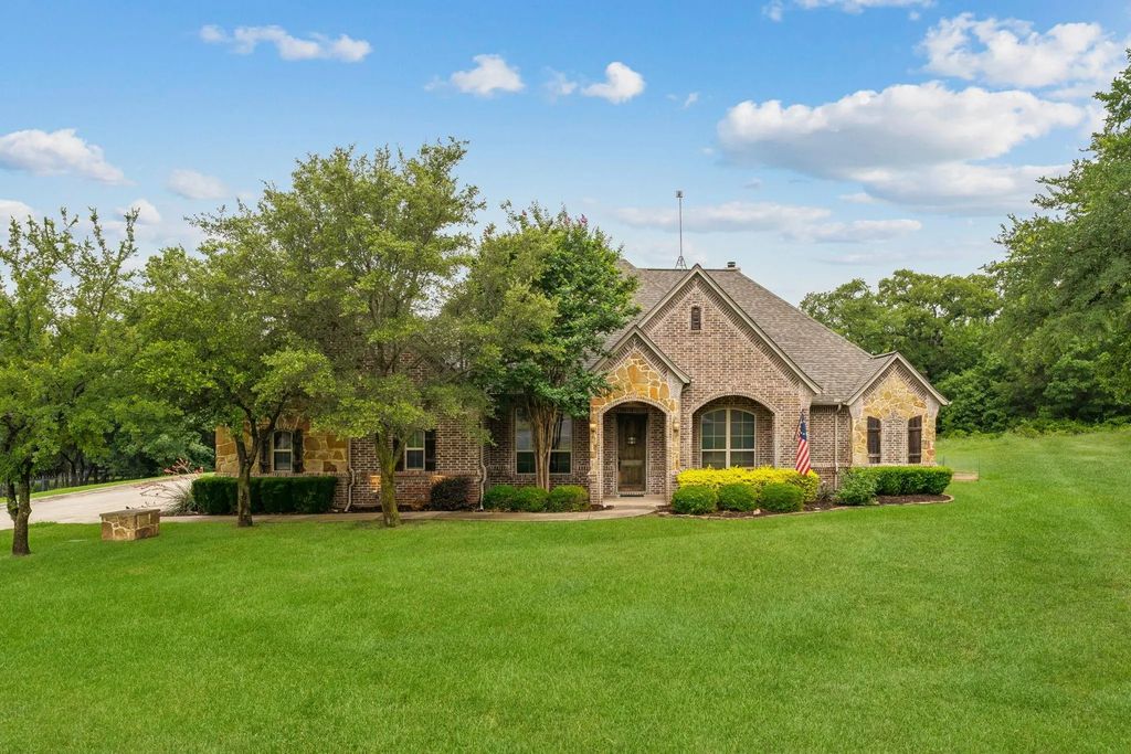 4713 Yucca Flats Trail, Fort Worth