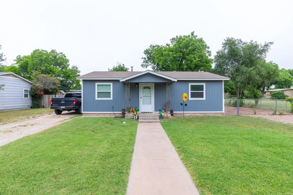 505 Fairmont Street, Clyde