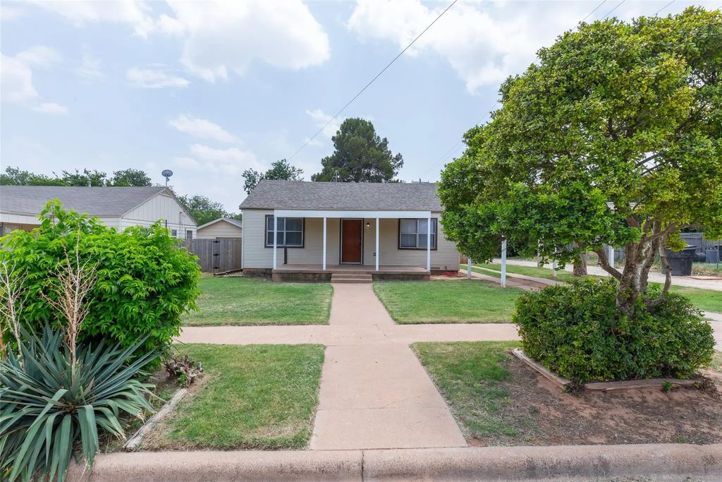 833 S 17th Street, Abilene