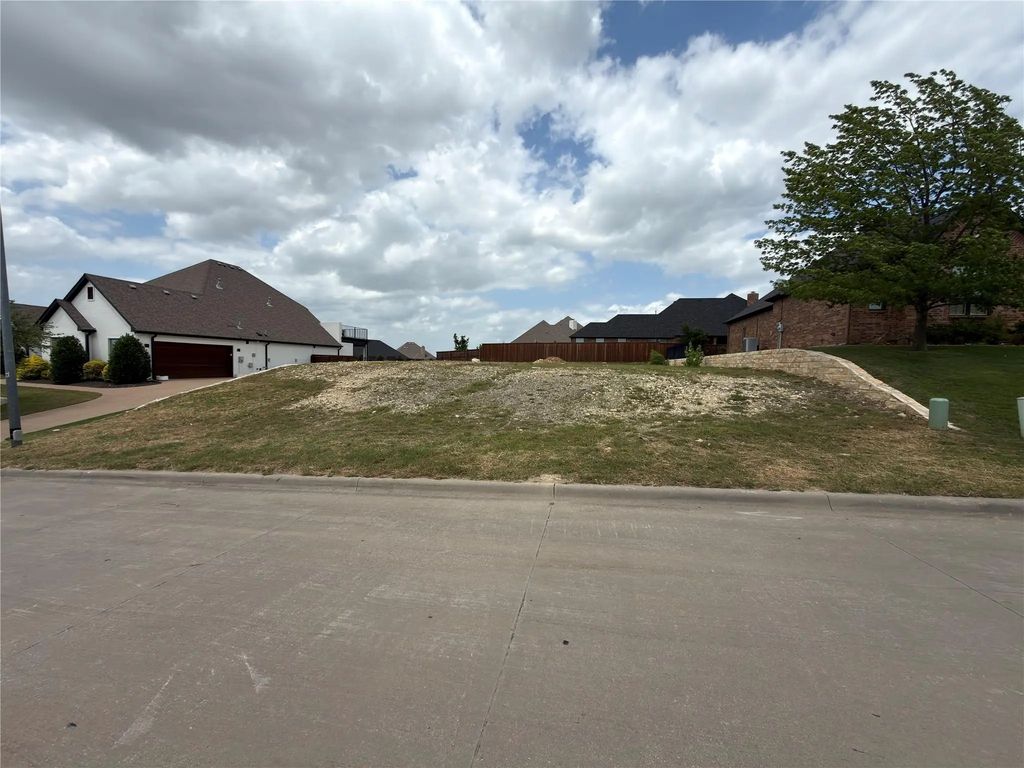 11025 Hawkins Home Boulevard, Benbrook