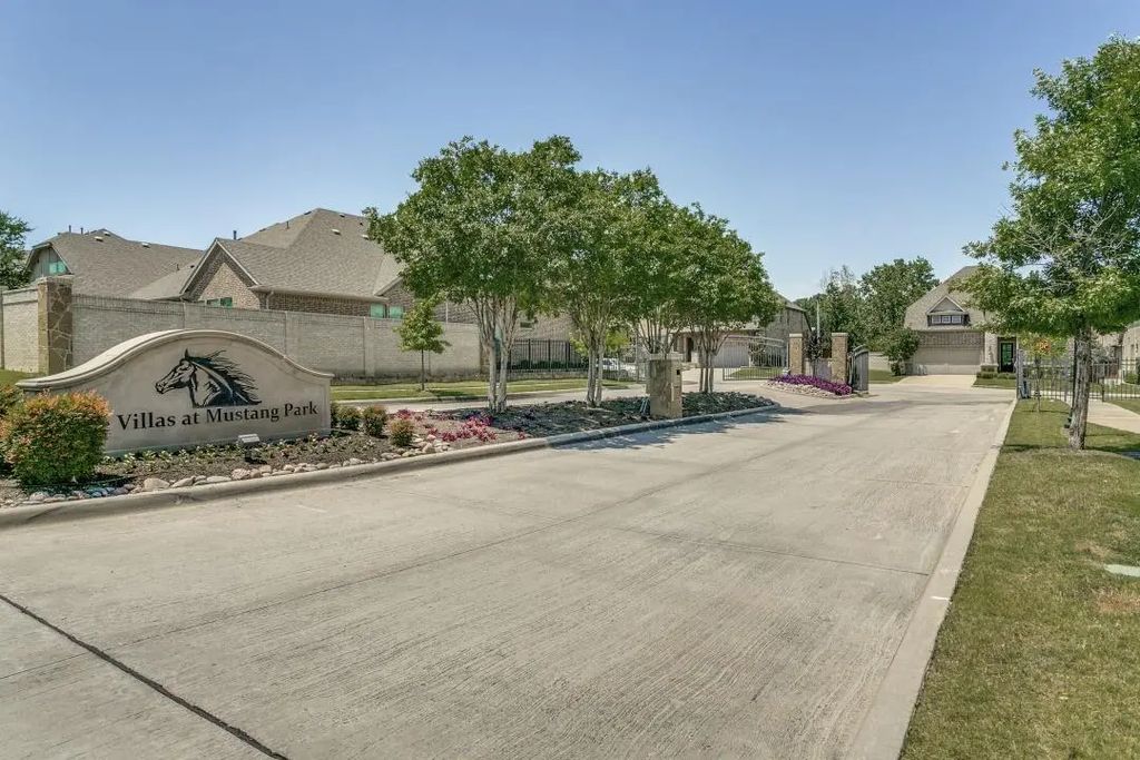 7906 Gulfstream Lane, Irving