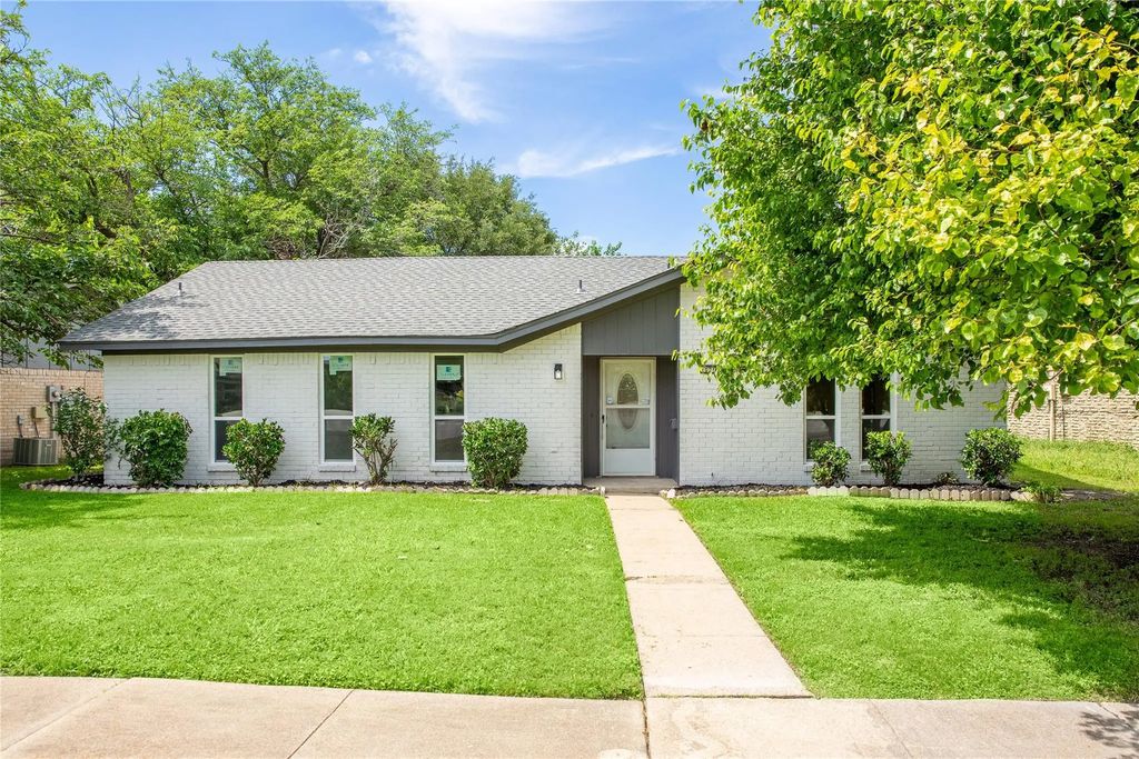 1021 Pleasant Valley Road, Garland