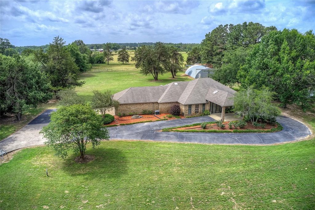 1880 Farm To Market 2088, Quitman