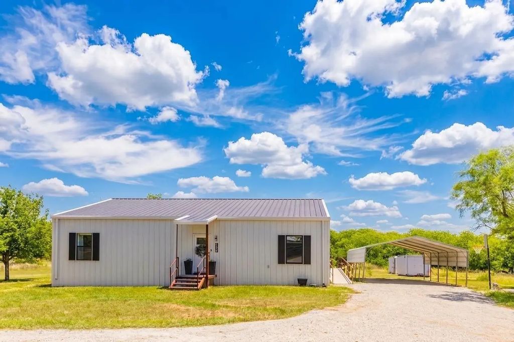 304 N Highway 6, Cisco
