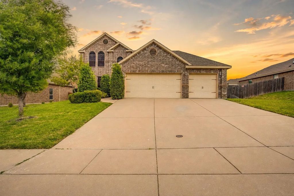 1537 Silverstone Drive, Weatherford