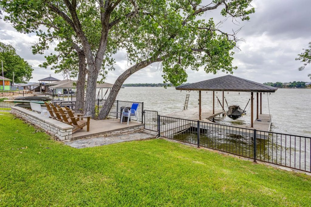 103 Casas Del Sur Street, Granbury