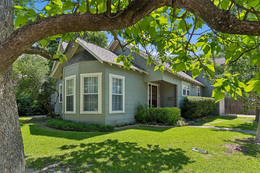 8902 Diceman Drive, Dallas