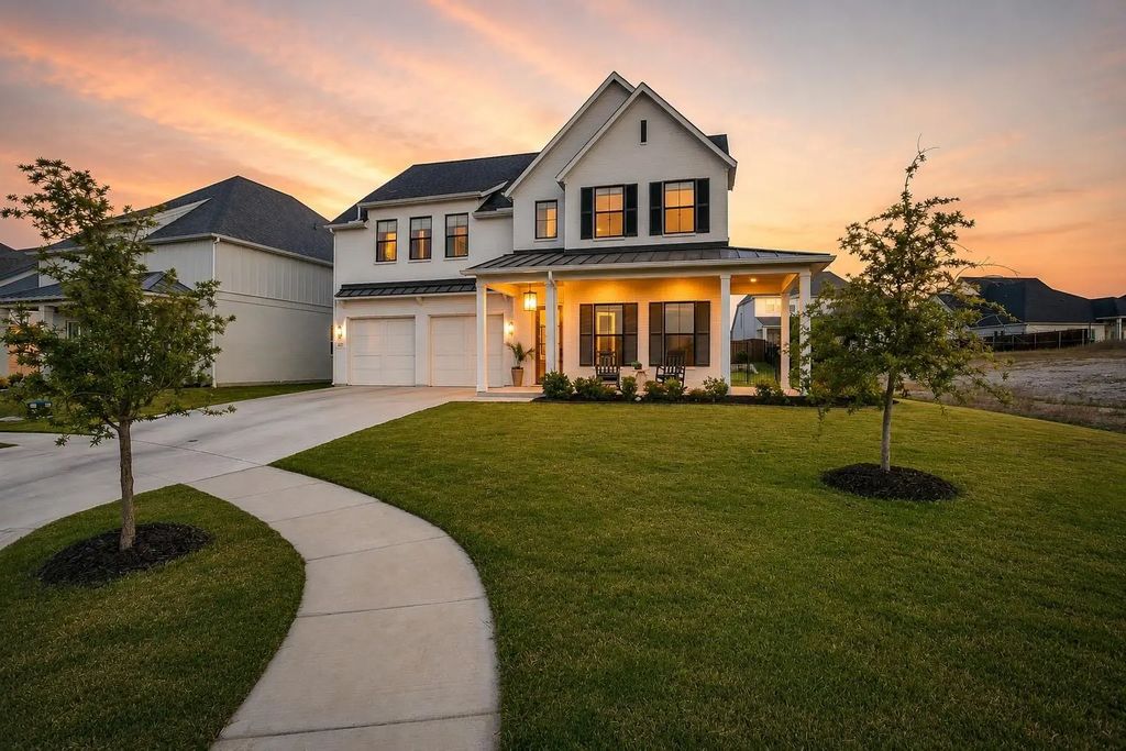 417 Kestrel Court, Aledo