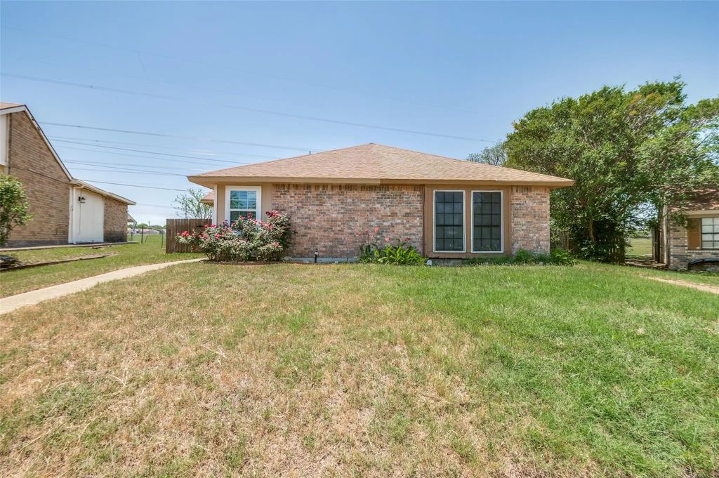 7305 Pineberry Road, Dallas