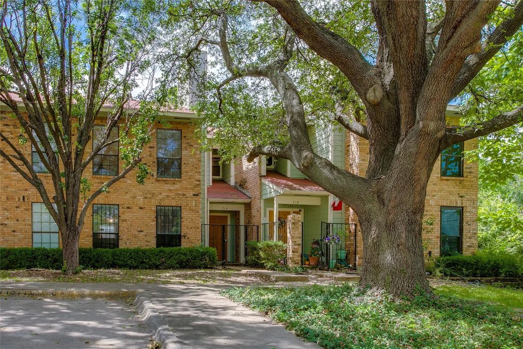 714 W Canty Street, Dallas