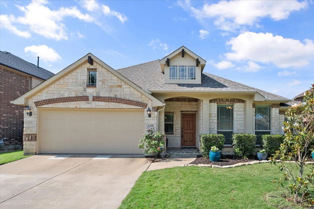 4206 Poppy Drive, Mansfield