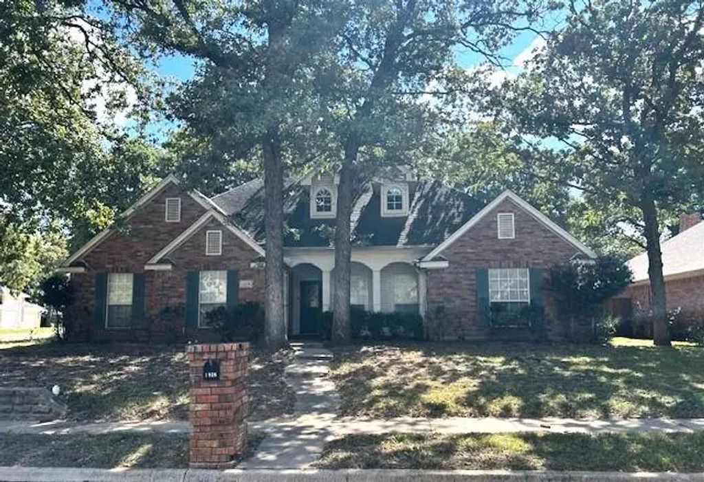 1408 Flying Jib Drive, Azle