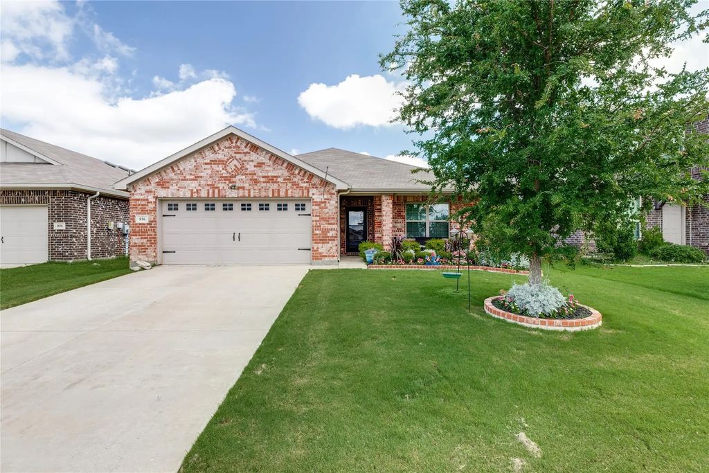 816 Ravenwood Lane, Van Alstyne