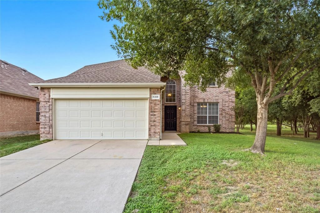 5108 Breeze Hollow Court, Fort Worth