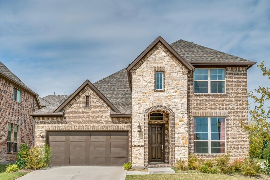 7915 Pimlico Drive, Irving
