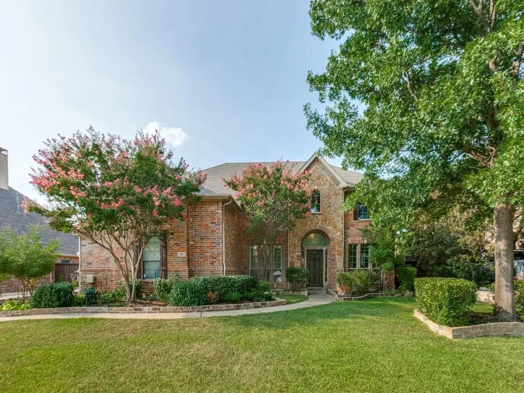 421 Shady Oaks Drive, Murphy