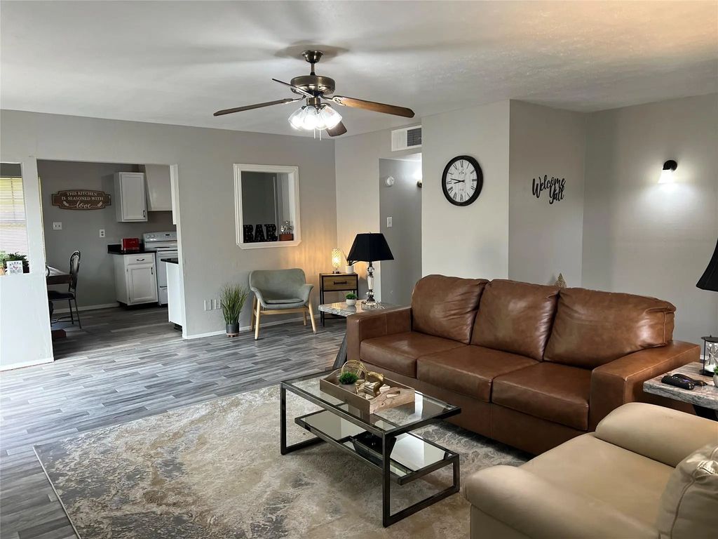 3732 Seven Gables Street, Fort Worth