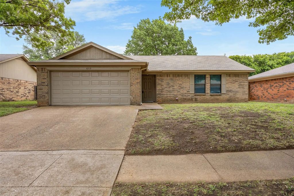 6219 Kelly Elliott Road, Arlington