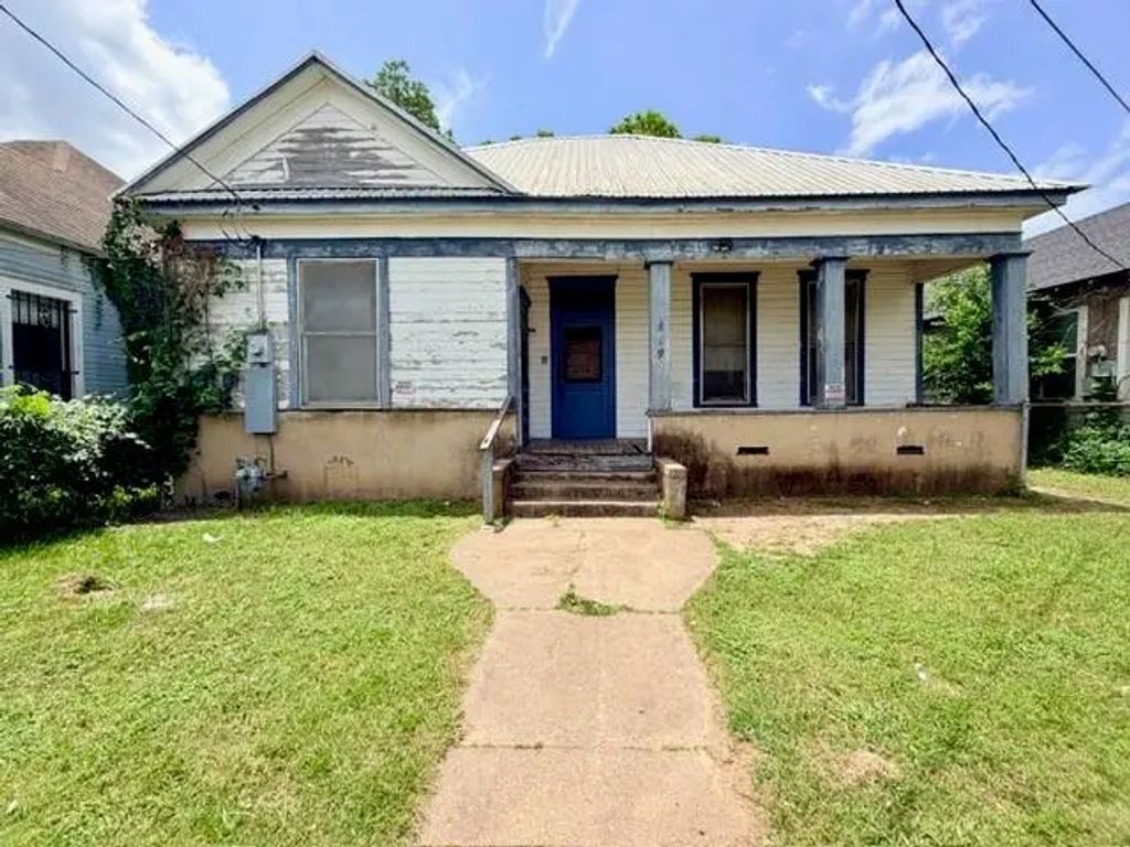 819 S 10th Street, Waco
