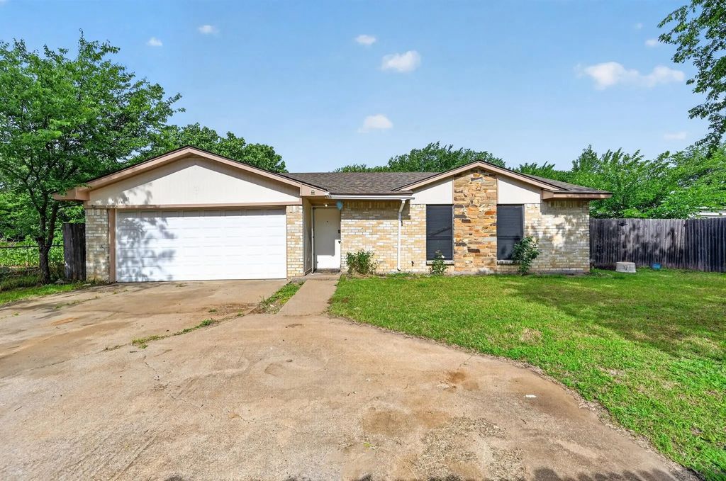 207 Water Lane, Crowley