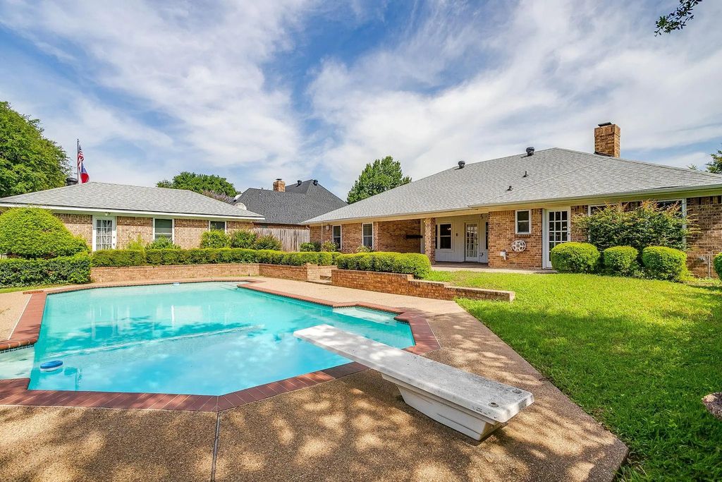 1516 Wimberly Court, Bedford