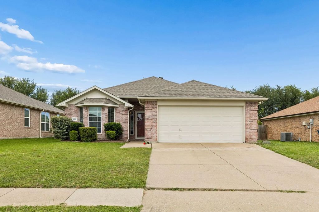 309 Lake Texoma Drive, Wylie