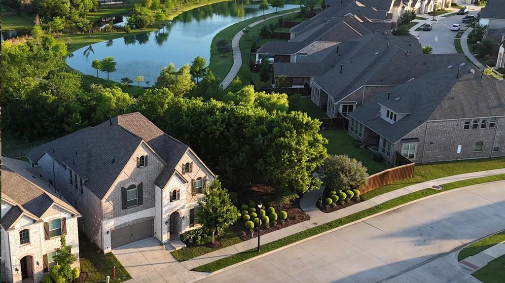 300 Dove Falls Drive, Argyle